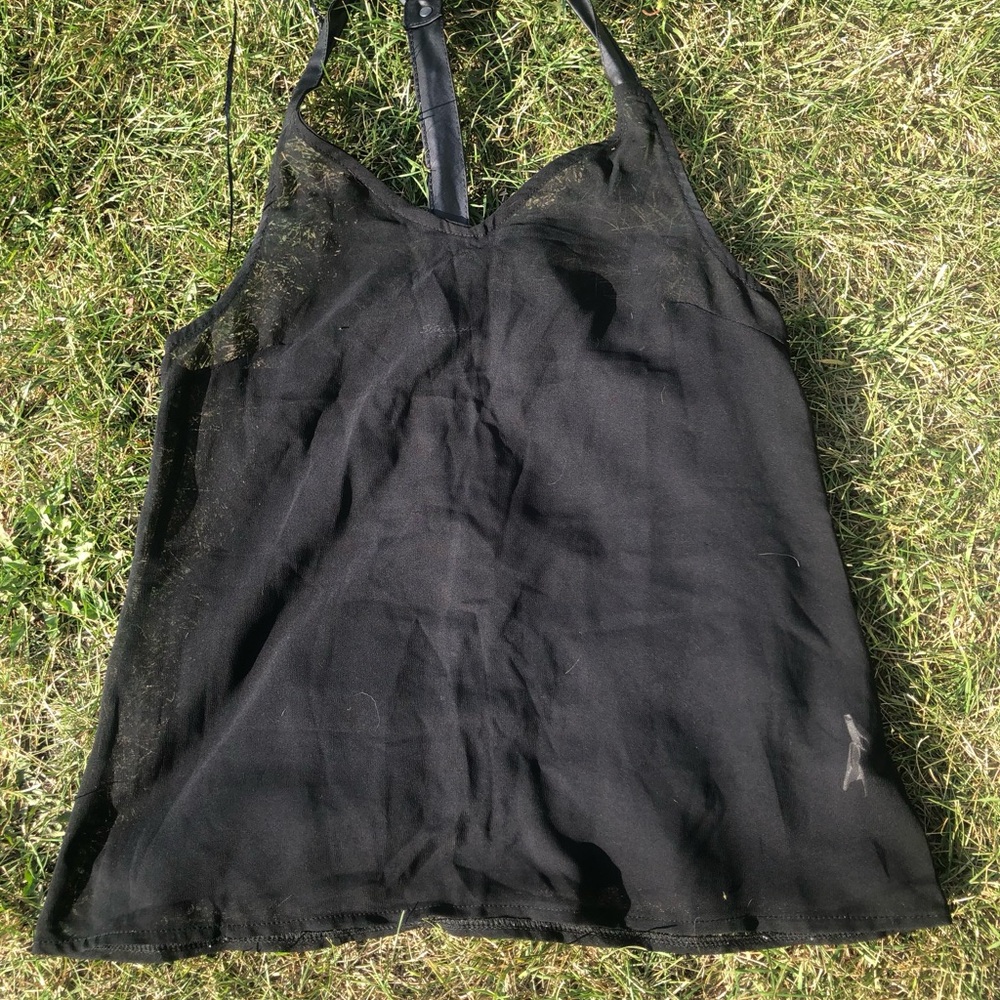 Urban Behavior Black Sleeveless V-Back Camisole